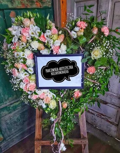 Kwiaciarna "Pracownia Artystyczna Niezapominajka"(wieńce,wiązanki,bukiety,flowerboxy)
